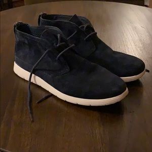 Ugg Men’s Freamon Chukka Boot shoe navy blue